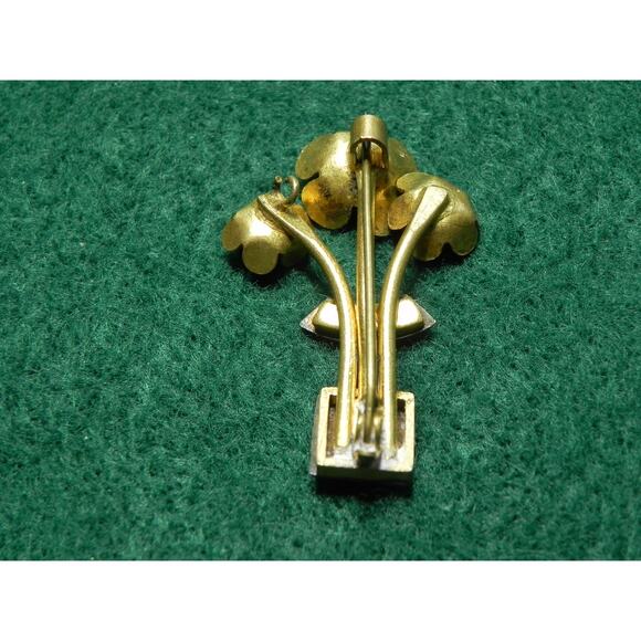 Elegant Crystal Gilt Metal Flower Brooch c 1930 - Picture 6 of 8